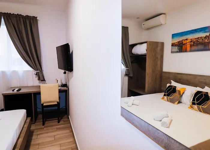 Napoli Suites Studios Aparthotel