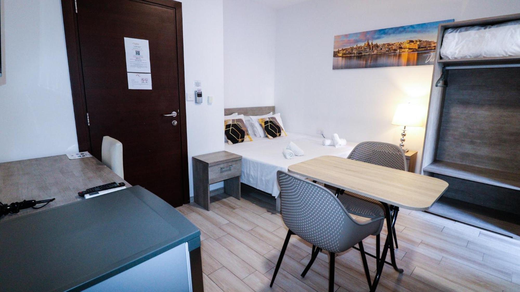 Gasthuis Napoli 3*