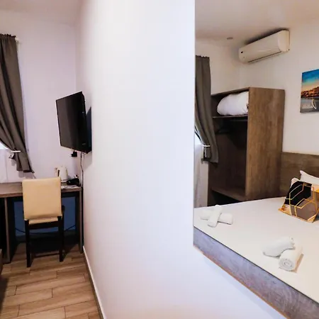 Napoli Suites Studios Aparthotel San Ġiljan Kültér fotó