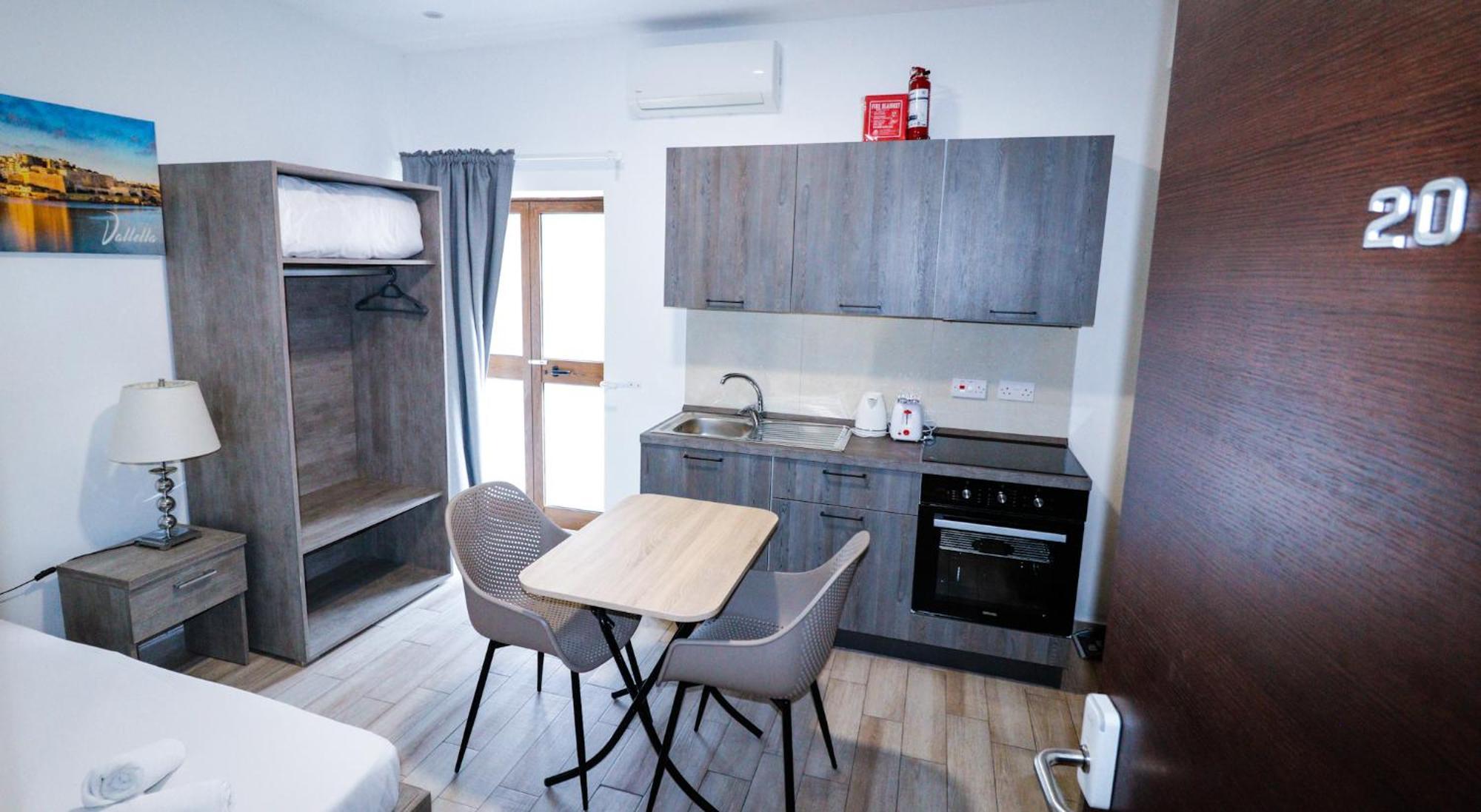 Napoli 3* San Ġiljan
