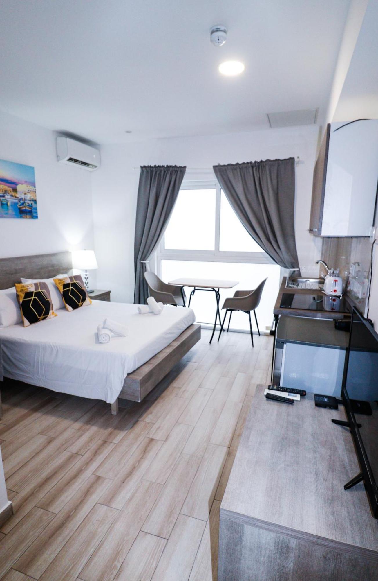 Napoli 3* San Ġiljan