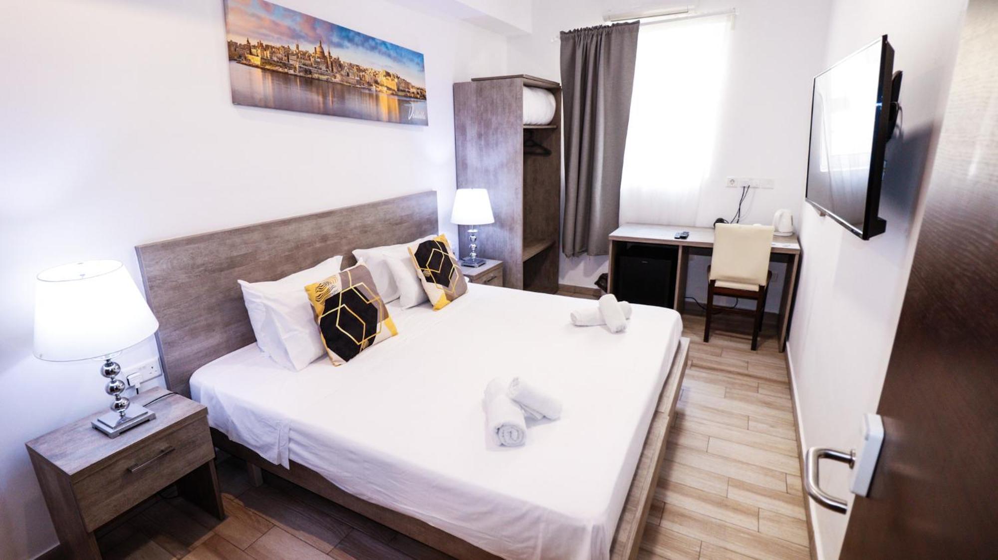 Napoli 3* San Ġiljan