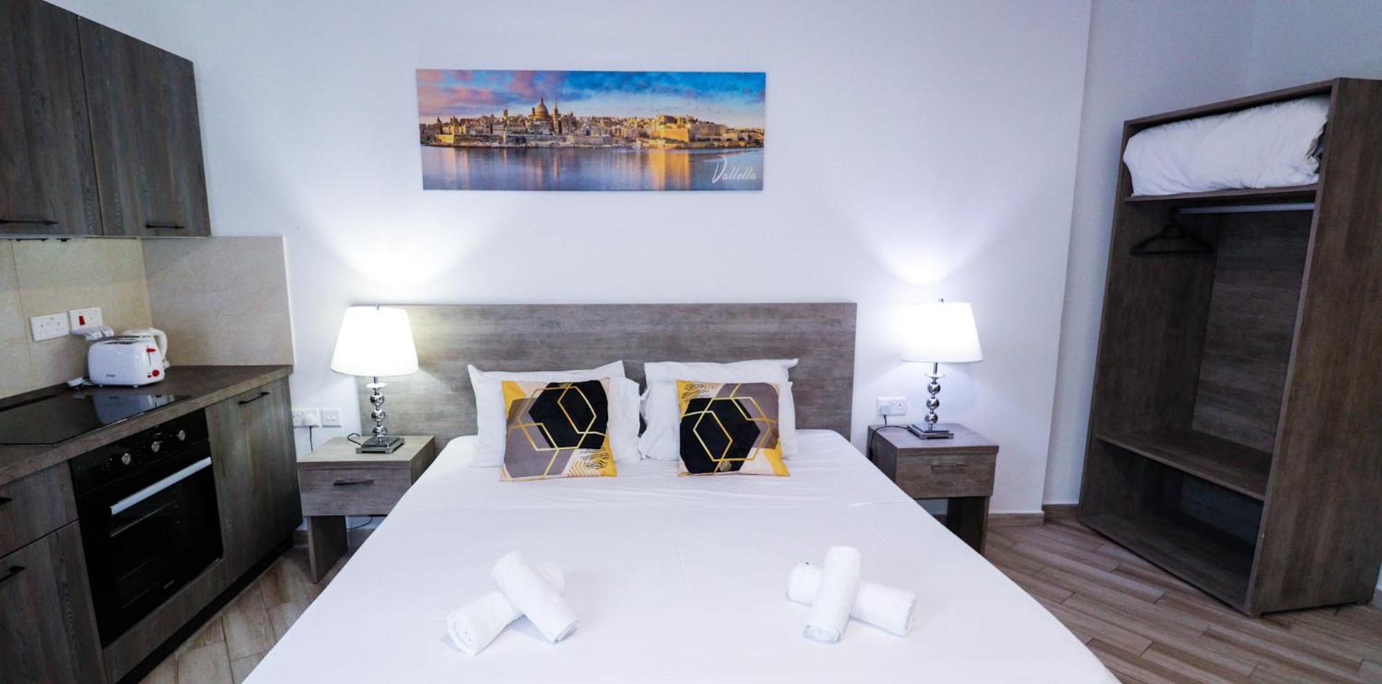 Napoli 3* San Ġiljan